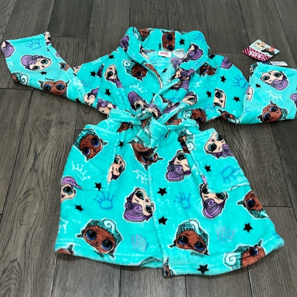NWT L.O.L. surprise doll fleece like plush girls robe